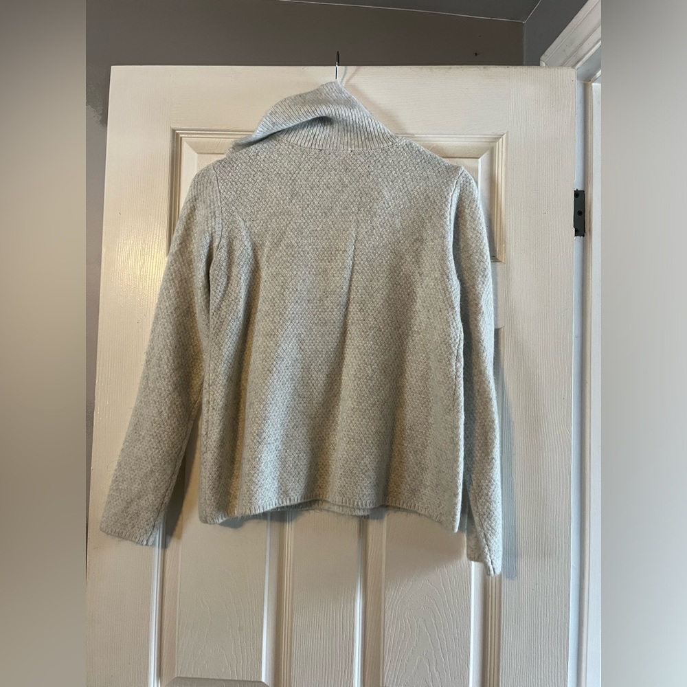 Sweater - Picture 5 of 5